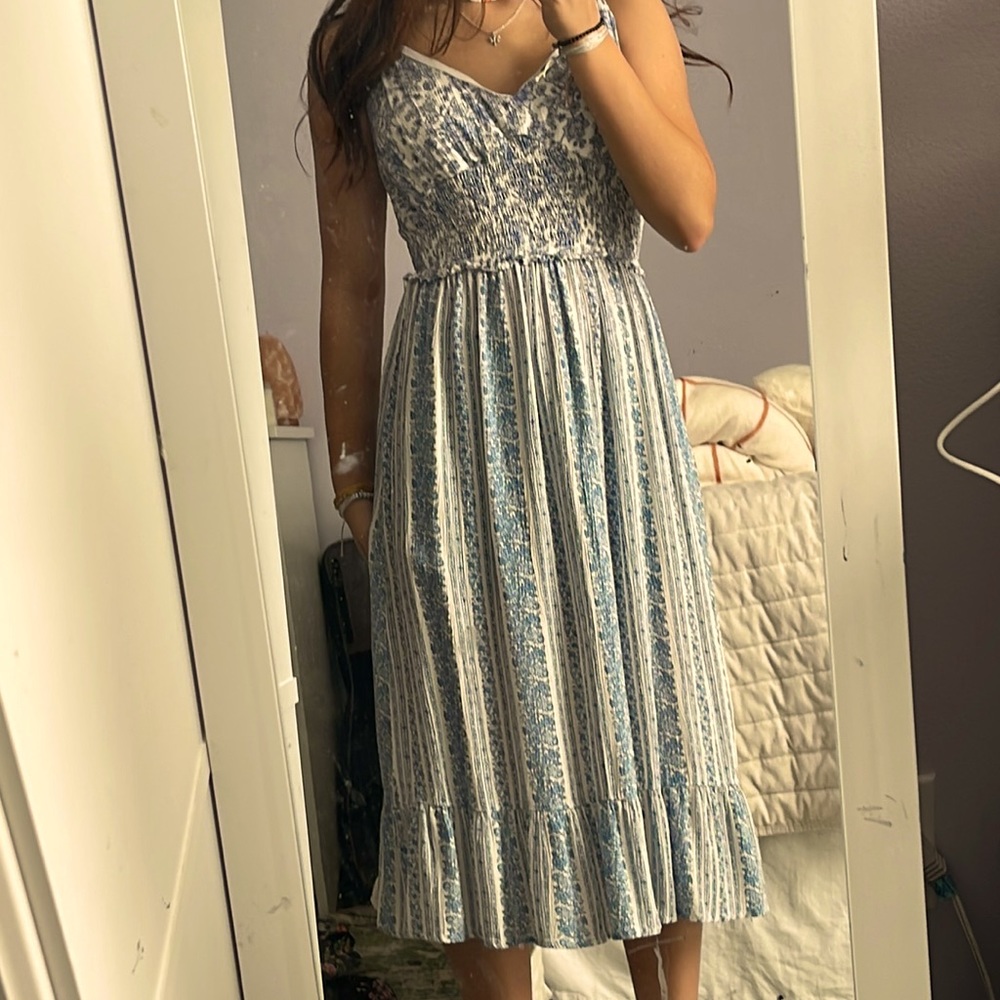 Patterned spaghetti strap light blue/white dress